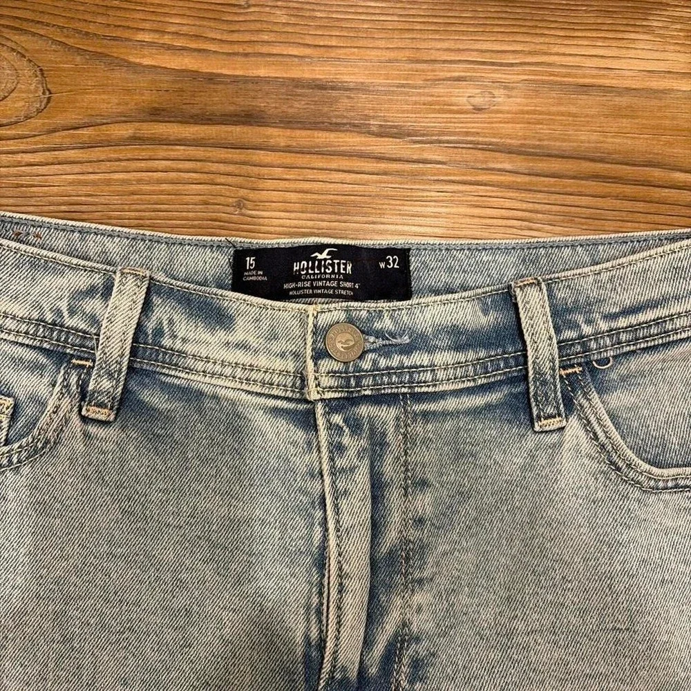 Hollister light wash